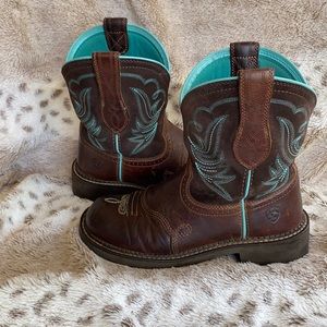 Women’s ariat 7.5 round toe boots